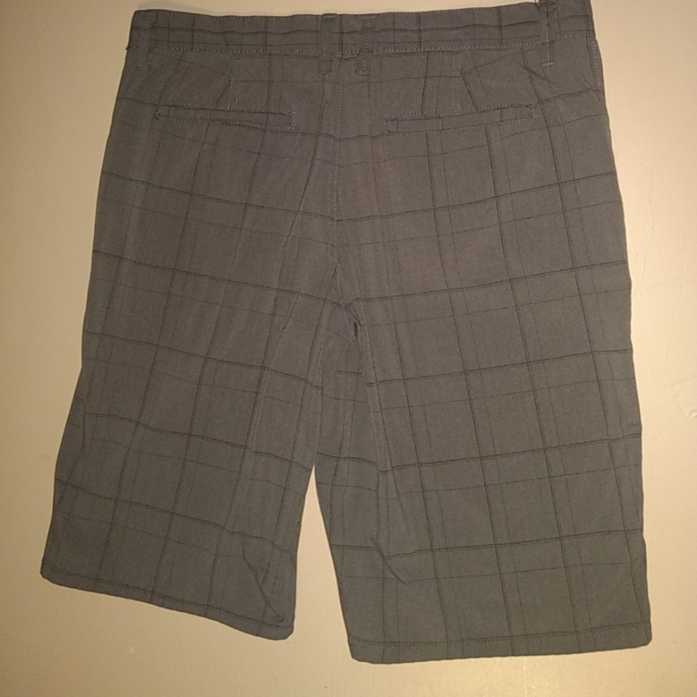 Shorts - Picture 3 of 3